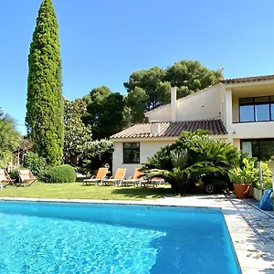 https://gran-casa-economica-con-piscina-privada-en-begur-girona.topcostabravahotels.com