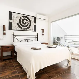 https://atico-welcs-frente-al-mar-con-terraza-grande.catalonia-hotels.com