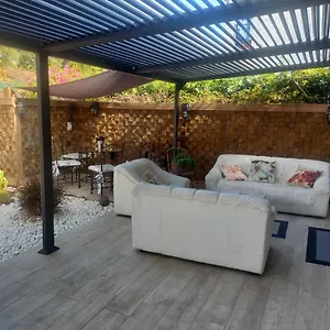 https://bonita-casa-adosada-en-esquina.1costadelsol.com
