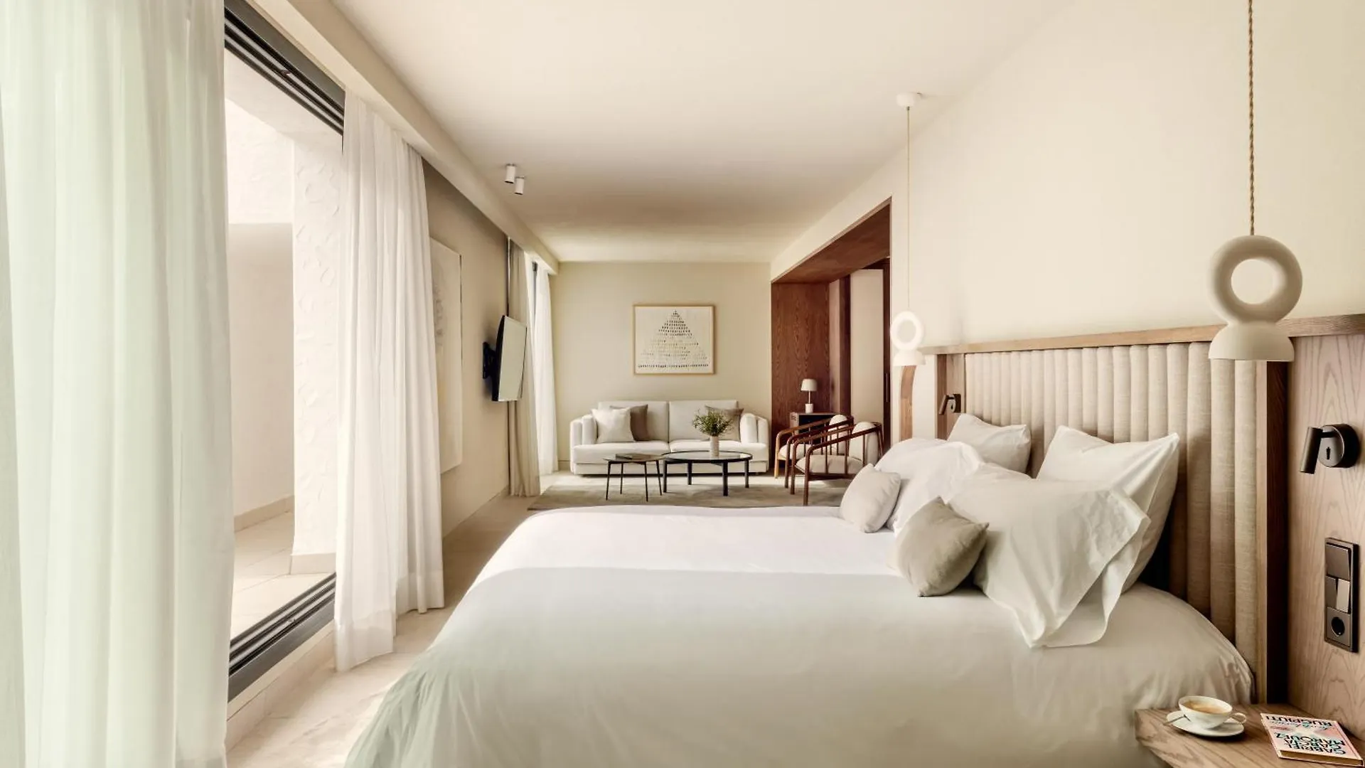 Anfitrion Villas & Suites Μαρμπέλλα